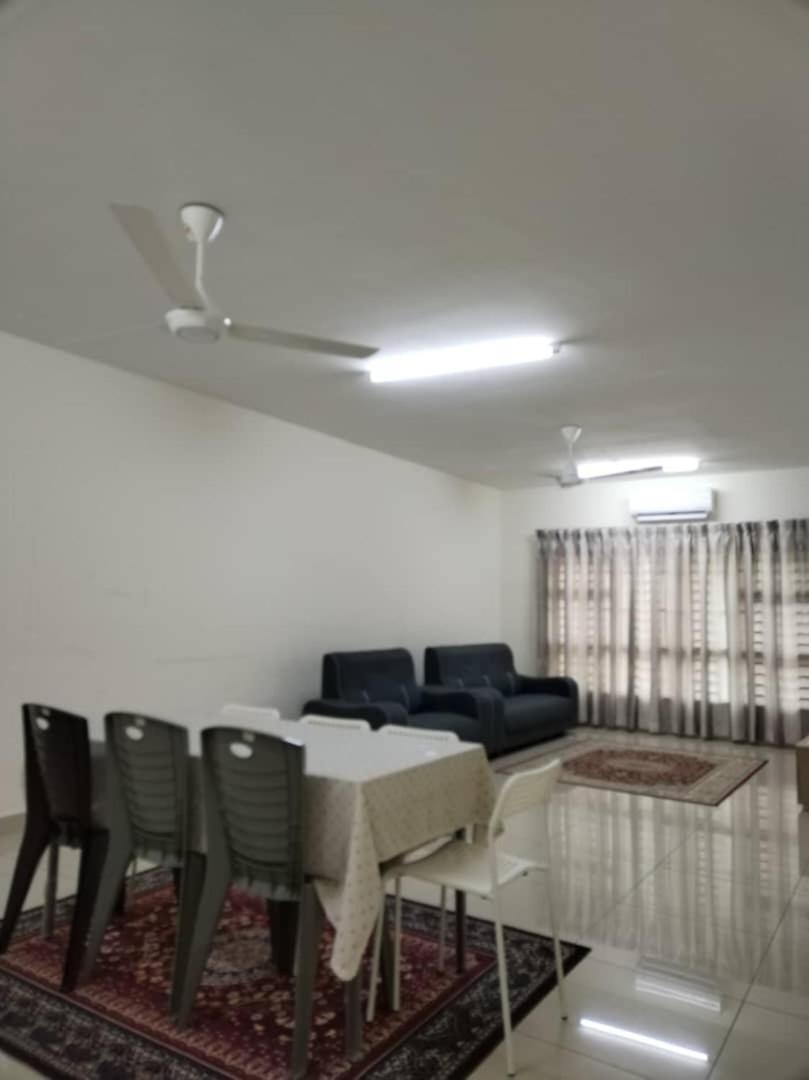 Abie'S Homestay Putrajaya Exterior photo